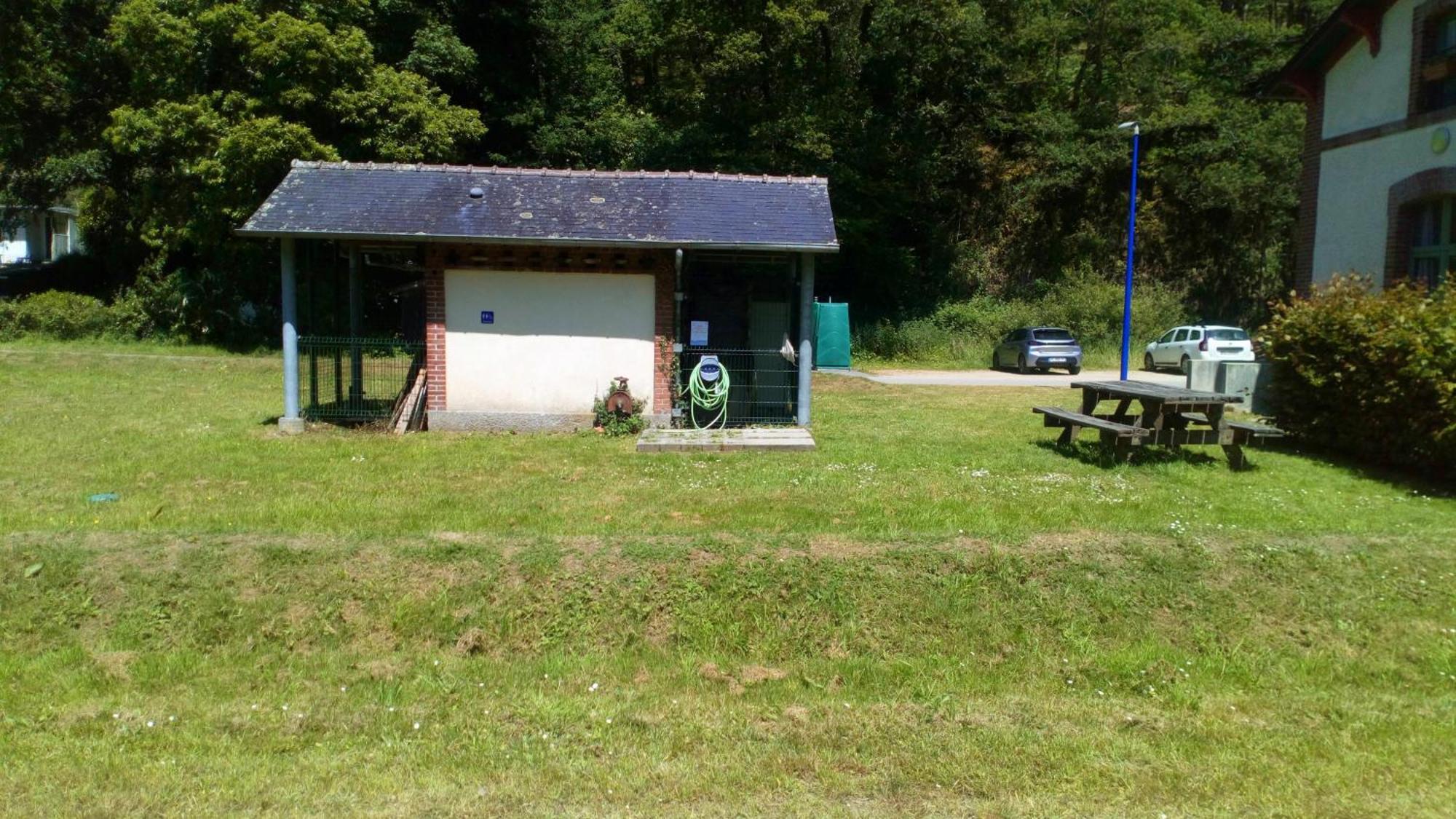 Ostal Scrignac - Gite D'Etape De La Gare エクステリア 写真